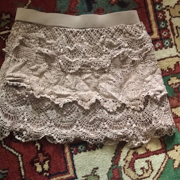 Mini skirt - Picture 2 of 2